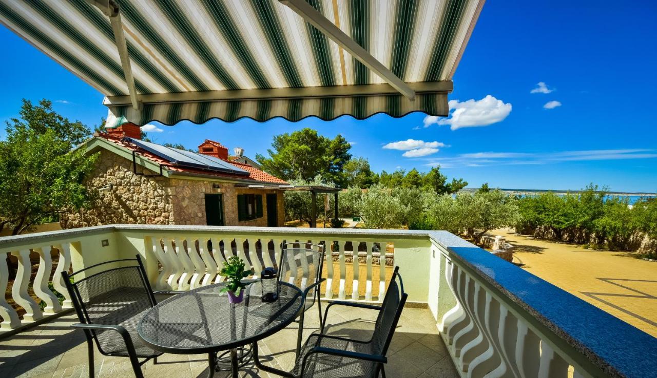 Appartement In Olive Garden à Starigrad Paklenica Extérieur photo