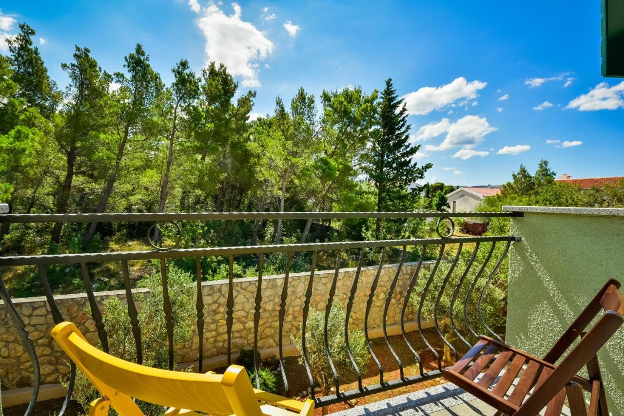 Appartement In Olive Garden à Starigrad Paklenica Extérieur photo
