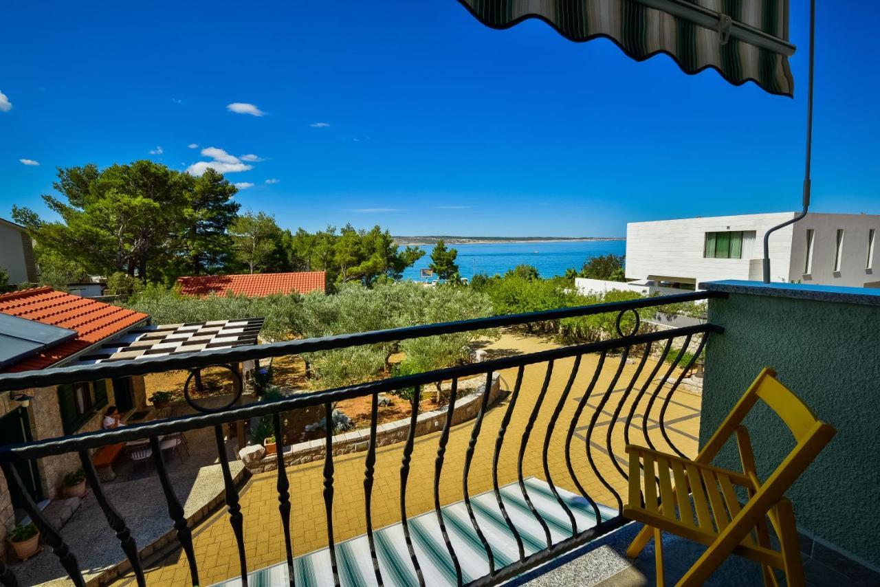 Appartement In Olive Garden à Starigrad Paklenica Extérieur photo