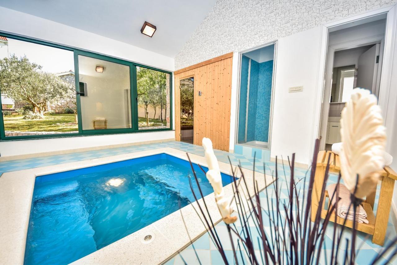 Appartement In Olive Garden à Starigrad Paklenica Extérieur photo